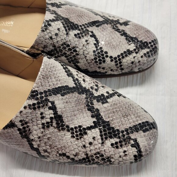 Clarks Pure Tone Woman's size 9 Cushion Plus Gray Snake Python Slip-on-Loafer - Picture 7 of 9